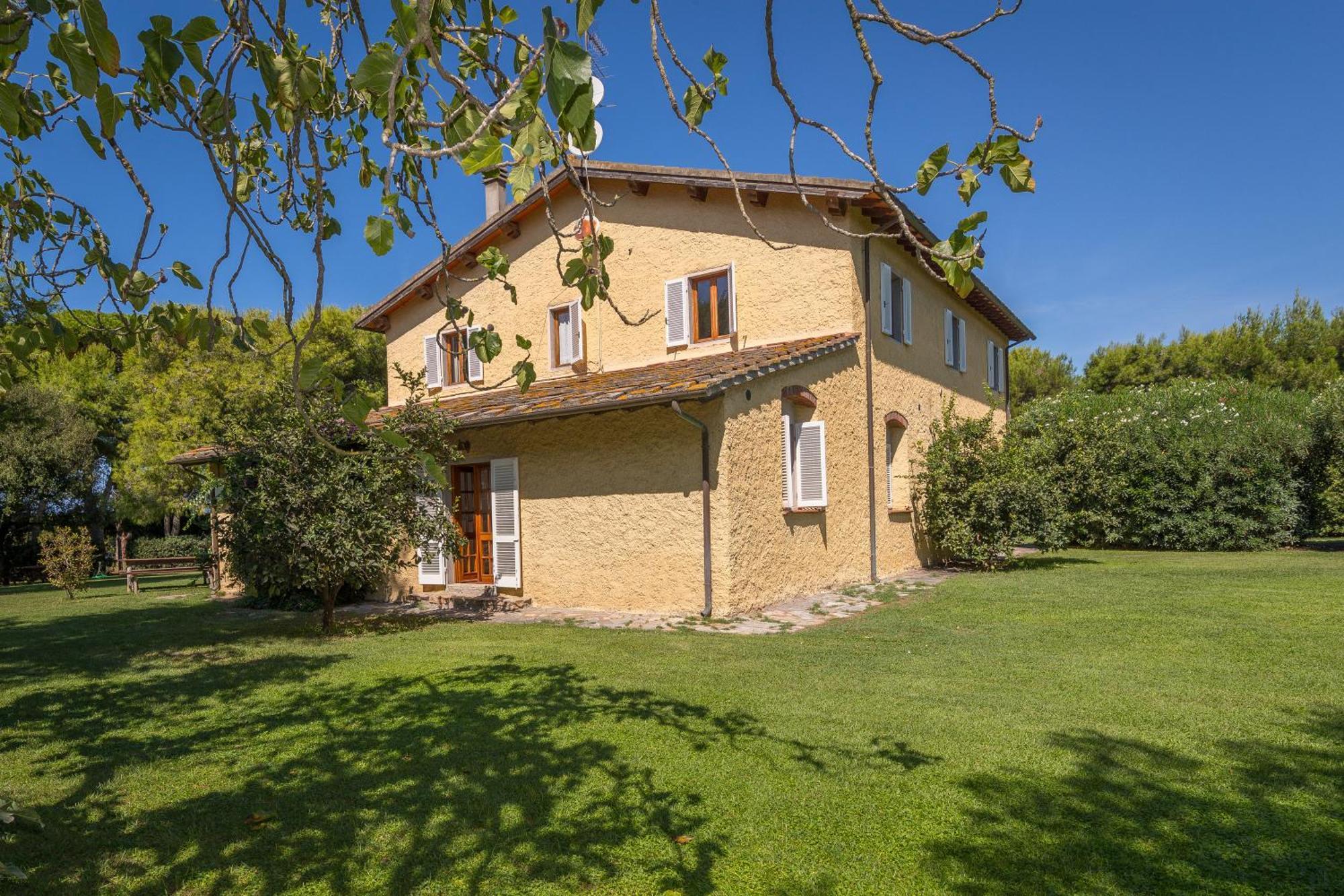 I Cavalleggeri Villa Кастането Кардучи Екстериор снимка