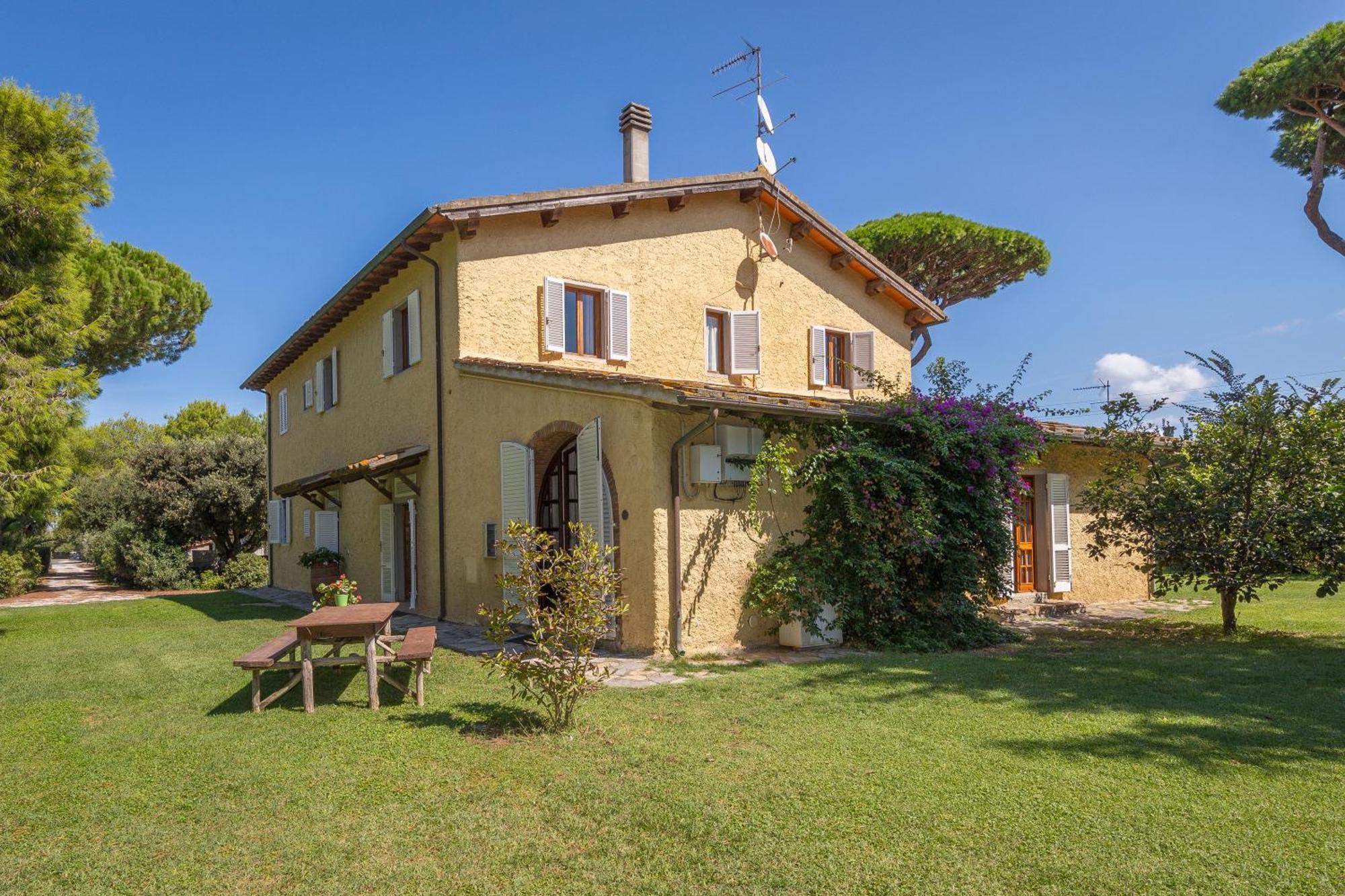 I Cavalleggeri Villa Кастането Кардучи Екстериор снимка